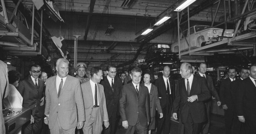 miturile raiului comunist 3 ceausescu a platit datoria externa dar cu costuri uriase pentru populatie era romania mai bogata 68904db6b7f4c