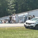morti si raniti inclusiv copii dupa ce un autocar care venea de la cascada niagara s a rasturnat in statul new york 68a8d8140852e