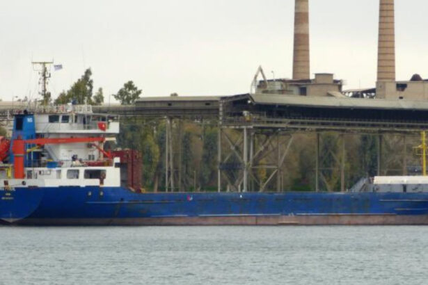 nava civila avariata in marea neagra langa odesa dupa ce a lovit un dispozitiv exploziv 68b47d55f1741