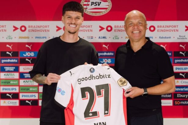 oficial a new man in town dennis man prezentat in sfarsit la noua echipa 689b003330a8d