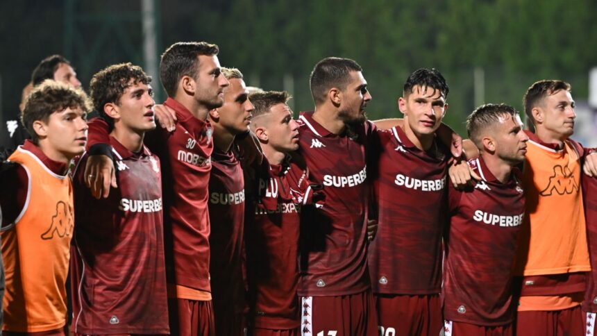 oficial rapid a anuntat plecarea unui jucator cu doar cateva ore inaintea meciului 68a847e3c8119