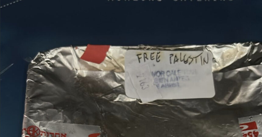 pasagerii evrei ai unui zbor iberia s au trezit cu sloganul free palestine in tava cu mancare cuser 6891d0c4856cd
