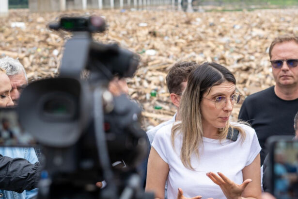 peste 200 de persoane intervin la borca si farcasa dupa inundatii diana buzoianu la neamt e o bomba cu ceas 688cc9ecbc49e