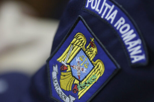 politistii romani au fost felicitati de europol pentru capturarea a 600 000 de dolari falsi intr un singur raid un succes remarcabil 68a6242c8261c