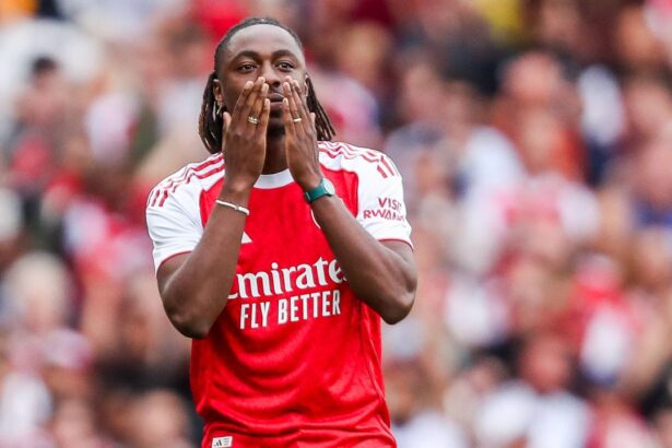 portret eberechi eze baiatul care nu a renuntat fotbal jucat in cusca lacrimi refuzuri si visul numit arsenal 68ab035e2200f