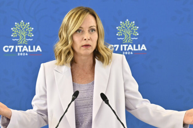 premierul italian giorgia meloni tinta unui site pentru adulti fotografii trucate cu femei celebre publicate online 68b1603f2d9e7