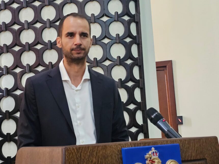 proiectul prin care se dorea micsorarea indemnizatiile directorilor societatilor din subordinea consiliului local constanta nu a trecut de votul consilierilor 68b0b78bd8556