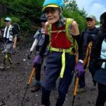 record la 102 ani un japonez a devenit cel mai in varsta om care a ajuns pe varful muntelui fuji 68ad9d0527763