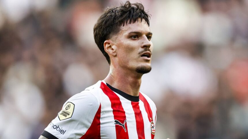 sa se teama dennis man ce a spus antrenorul lui psv dupa debutul romanului in olanda 68aa1eda322ae