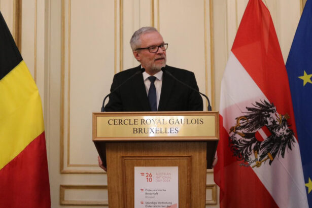 scandal sexual la viena avandu l in centru pe ambasadorul austriei la uniunea europeana thomas oberreiter si a dat demisia 6891fb35122c3