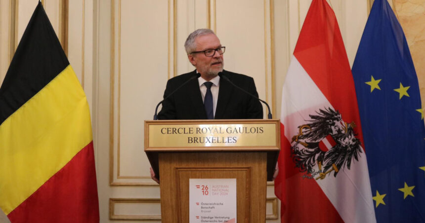 scandal sexual la viena avandu l in centru pe ambasadorul austriei la uniunea europeana thomas oberreiter si a dat demisia 6891fb35122c3