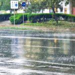 se strica vremea constanta sub cod galben de ploi vijelii si descarcari electrice 68a841bd1052c