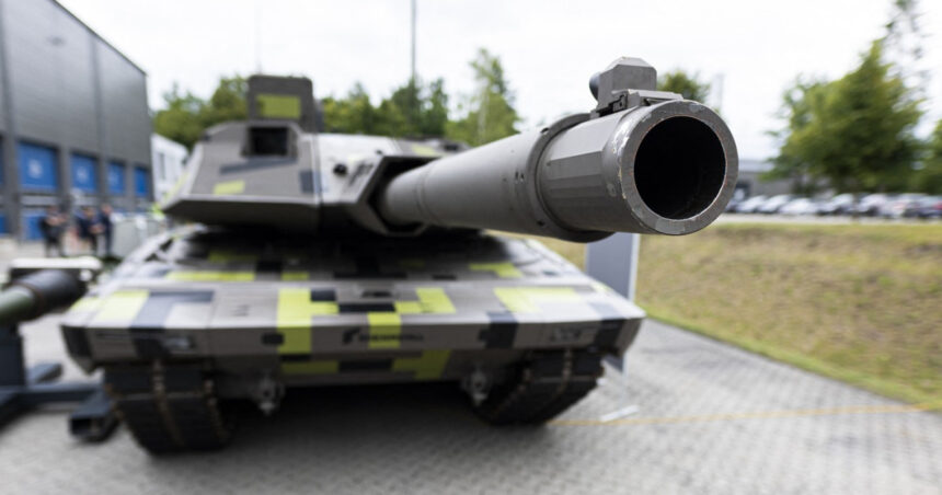 Șeful celui mai mare producător german de arme afirmă că prețurile tancurilor și armamentului vor scădea pe fondul înarmării Europei 1 seful celui mai mare producator german de arme spune ca preturile tancurilor si armamentului vor scadea in timp ce europa se inarmeaza 689c1998202d7