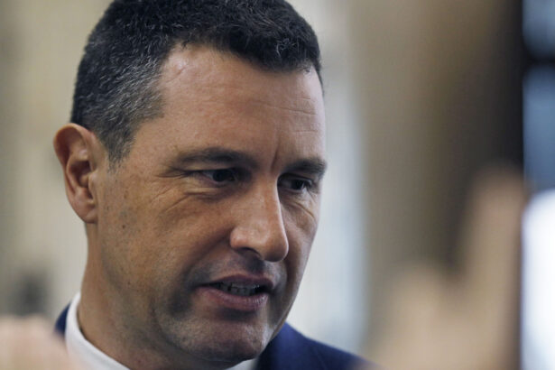 tanczos barna ministerul mediului mai are 2 miliarde de euro disponibile prin pnrr 17 miliarde s au dus pe apa sambetei 6895d2fc1ca4e
