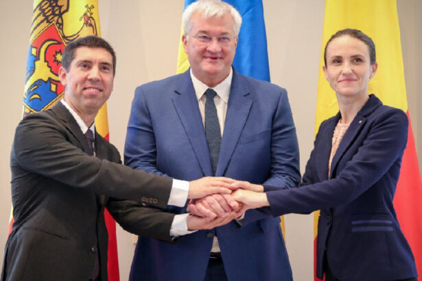trenul kiev bucuresti testat pentru prima data vineri ucraina va sarbatori oficial ziua limbii romane anunta ministrul oana toiu 6895fa45b8757