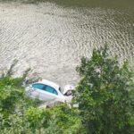 un autoturism a plonjat in raul olt conducatorul auto un cetatean turc s a autoevacuat 6891bc733e9cd