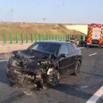 un autoturism s a izbit de parapete pe autostrada soarelui la iesire din cernavoda 68ac1a8bdc0ab