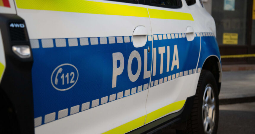 un barbat a intrat cu masina in curtea ipj dolj dupa ce a lovit bariera de acces apoi a avariat sase autospeciale 68ada0b8c61a6