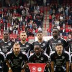 video avem portar roman titular 100 in serie a prezentat pe ritmuri de black sabbath care este insa problema lui 688f3b526381f