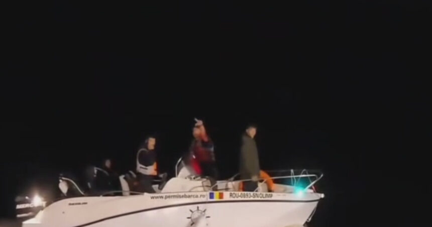 video doi oameni care se plimbau cu caiacul au murit dupa ce au fost prinsi de furtuna pe lacul snagov mesajul lui raed arafat 68a96bd6c2438