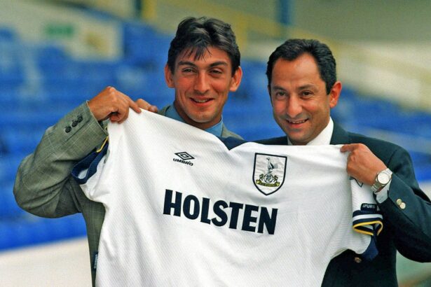 video exclusiv magia lui ilie dumitrescu pe white hart lane reusita fabuloasa contra lui nottingham forest in 1994 68910b50e6824