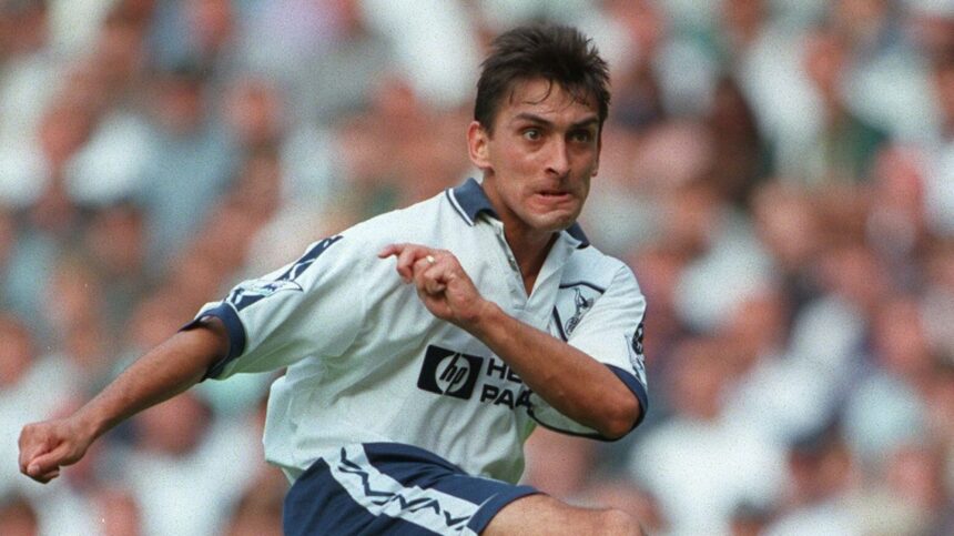 video exclusiv oldies but goaldies golurile superbe marcate in premier league de ilie dumitrescu viorel moldovan si ionel ganea 6891e1cdcaa52