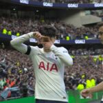 video exclusiv zece ani in sapte minute magnificul son capitanul lui radu dragusin de la tottenham premier league se vede pe voyo 68931727acffd