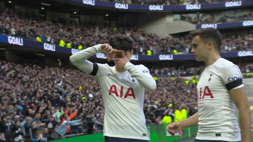 video exclusiv zece ani in sapte minute magnificul son capitanul lui radu dragusin de la tottenham premier league se vede pe voyo 68931727acffd