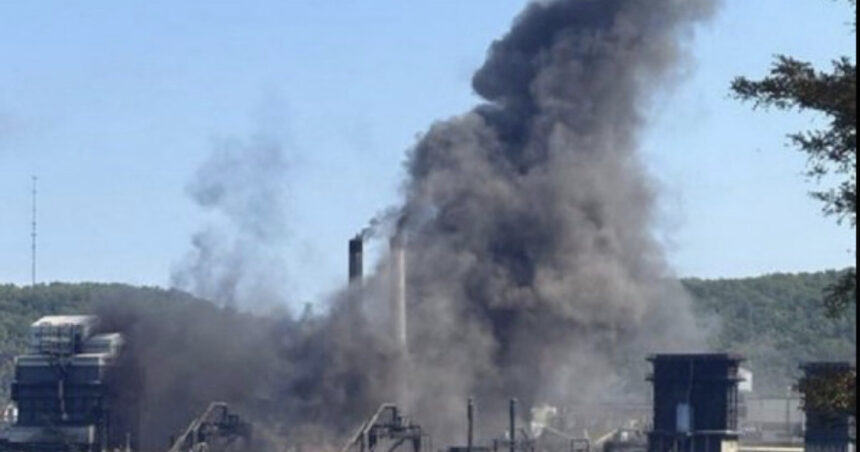 video explozie la o uzina siderurgica din sua un mort doi disparuti zeci de raniti 689a4db6460a4