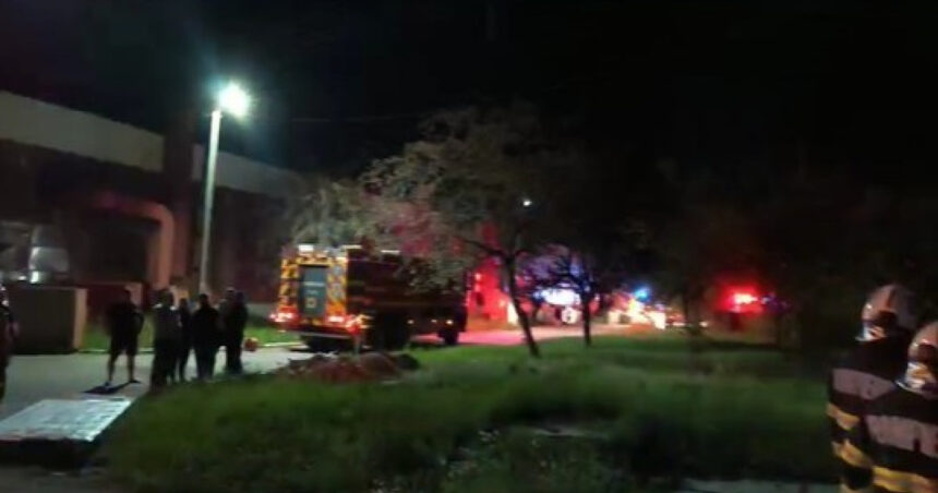 video incendiu la fabrica de arme cugir flacarile au izbucnit in hala cu munitie a fost emis mesaj ro alert 688da4467f51d
