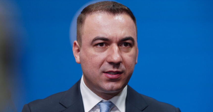 video ministrul bogdan ivan exista dezmat din banii publici in foarte multe companii de stat masurile erau necesare 68b219adcb183