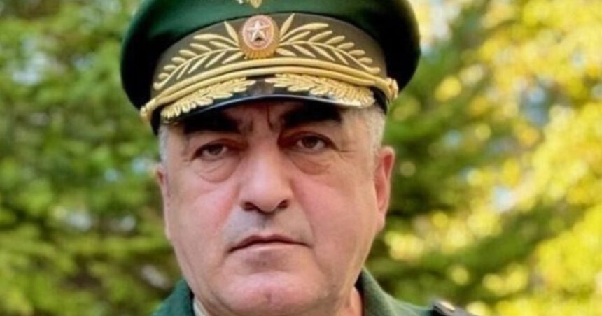 video momentul in care masina generalului rus esedulla abacev a fost vizata de ucraineni in regiunea kursk comandantul a fost grav ranit 68a5d05cd488b