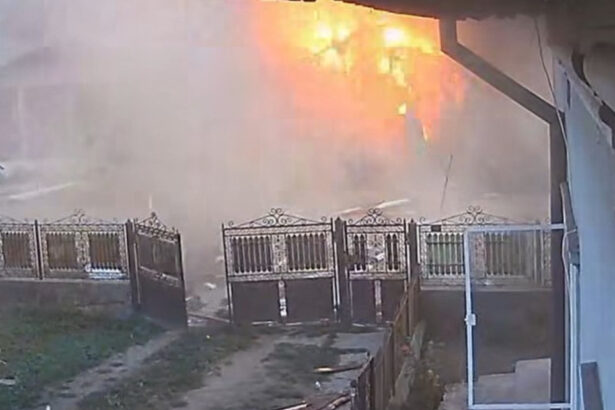video momentul in care o explozie distruge un magazin din comuna damboviteana mogosani sat cojocaru nu exista victime 688f077d65ac5