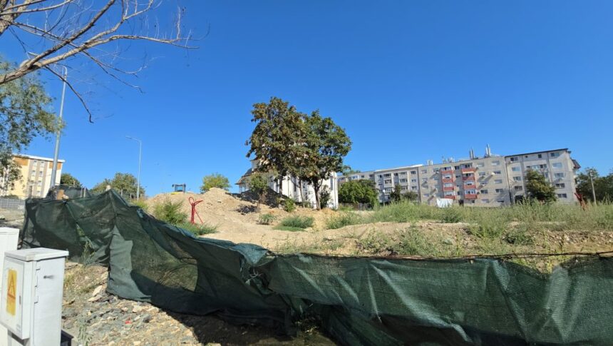 video nu mai lucreaza nimeni la parcul de la soveja santierul a fost abandonat ca si amenajarea noului cap de linie pentru autobuze 68a7923622a39