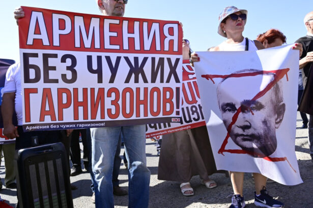 video proteste in armenia se cere retragerea rusilor din baza militara 102 de la gyumri 68aa1548d611a
