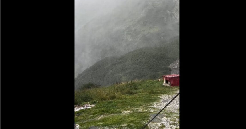 video zapada in luna august a nins in muntii rodnei imagini spectaculoase surprinse de o turista 68abfd54a6e93