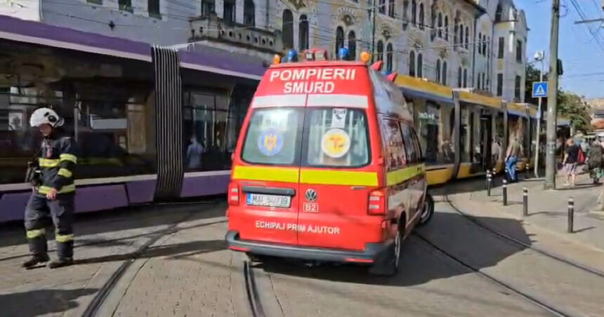 videofoto accident grav in timisoara doua tramvaie s au ciocnit trei persoane au fost ranite traficul este complet blocat 68b171d633fca