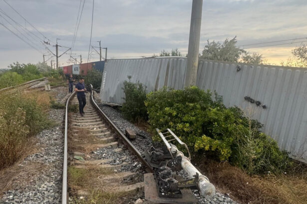 videofoto circulatia trenurilor a fost blocata vineri dimineata intre constanta si mangalia din cauza deraierii unui marfar la agigea 688c8f1531e1e