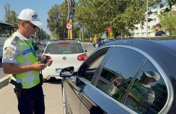 actiune a politistilor rutieri in municipiul constanta 9 soferi fara permis de conducere 68c41137f074b