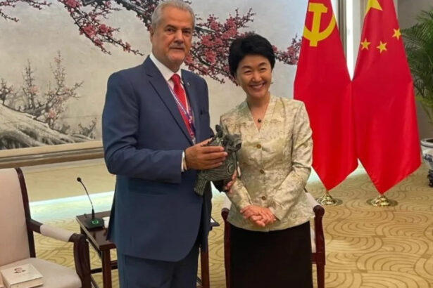 adrian nastase participa la parada militara de la beijing unde vor fi prezenti xi jinping vladimir putin si kim jong 68b71f32bf636