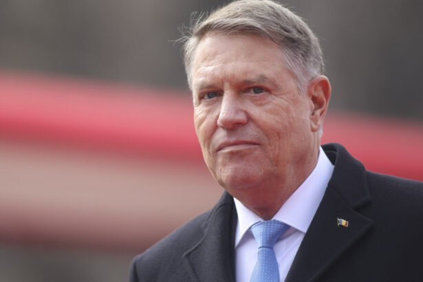adrian nica anaf i a comunicat lui iohannis suma pe care o datoreaza pentru chiria casei din sibiu si i a cerut predarea imobilului 68c959f5ca56d