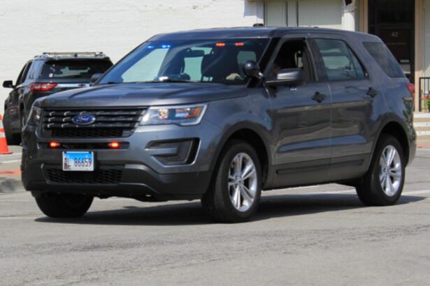 agenti fbi ingrijorati de noul protocol al administratiei trump care le expune automobilele nemarcate 68b9b266a5ac8