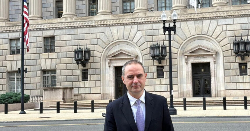 alexandru nazare maraton de intalniri cu marii finantatori de pe wall street au sprijinit constant accesul romaniei pe piete 68c3fb4e5fe38