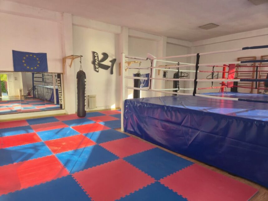antrenament comun in sala moderna de la cernavoda pentru pugilistii constanteni 68b88eead1165