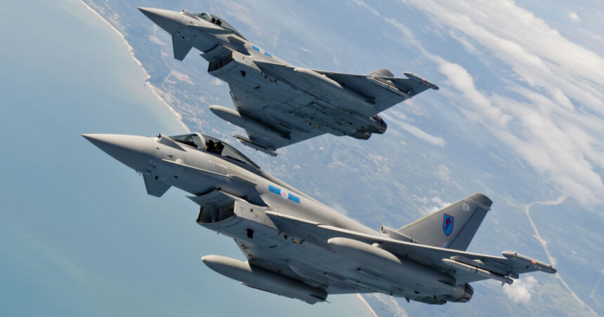 avioane eurofighter au fost ridicate in aer de la baza mihail kogalniceanu din cauza unui grup de drone detectate deasupra marii negre 68bac130436b9