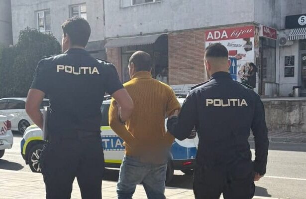barbat din judetul constanta arestat pentru ca si a agresat fizic mama in varsta de 79 de ani 68d8f0f40ec37