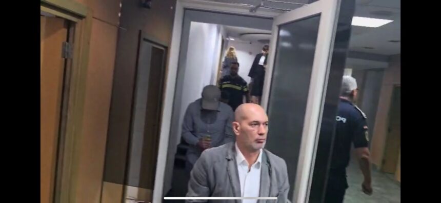 breaking video executorul vasile deacu eliberat din arestul preventiv de iccj dosarul fabrica de mosteniri diicot o retea condusa de un consilier local aur cu 7 clase care a lasa 68c2bda216cd0