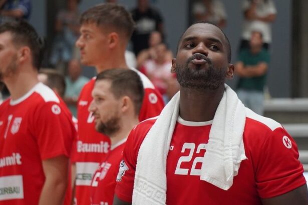 campioana dinamo debut cu stangul in liga campionilor 68c1cbf0f4046