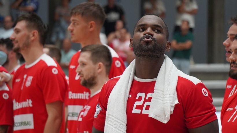 campioana dinamo debut cu stangul in liga campionilor 68c1cbf0f4046