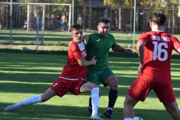 cinci echipe lupta pentru un loc pe podiumul ligii a iv a in etapa de sambata 68d782d5b3caa